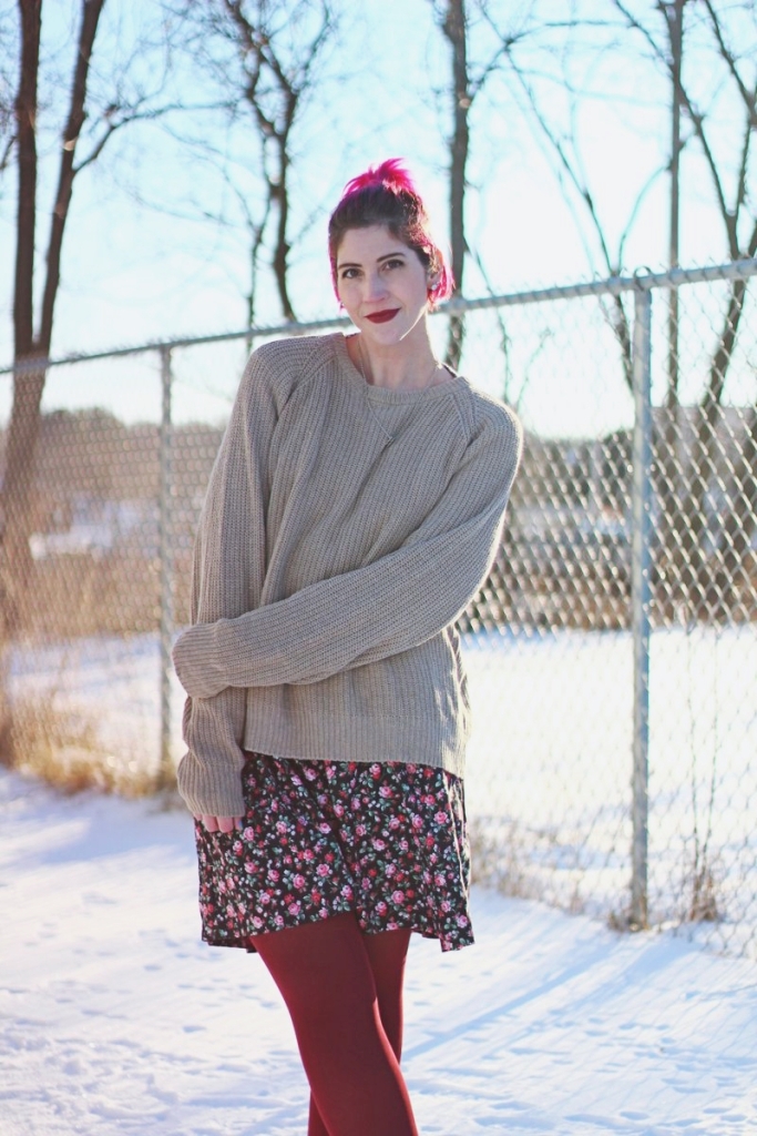 floral-dress-beige-sweater-maroon-tights-winter-outfit-03
