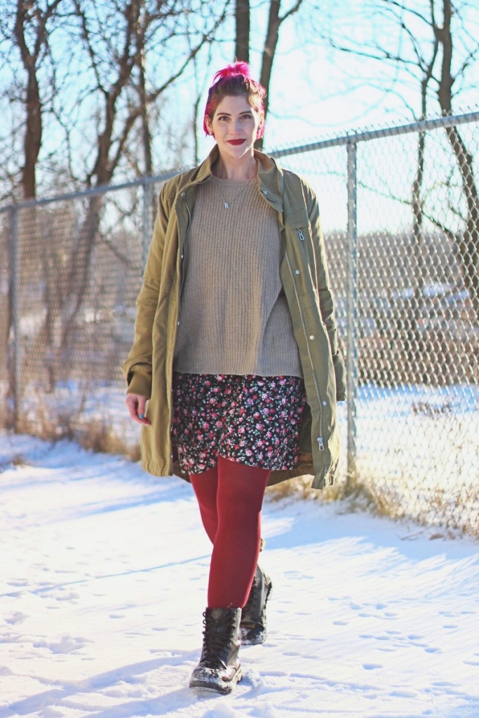 floral-dress-beige-sweater-maroon-tights-winter-outfit-04