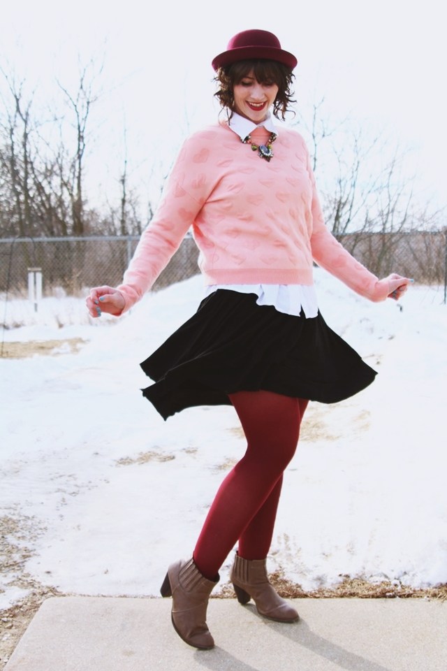 valentines-day-heart-sweater-outfit-03